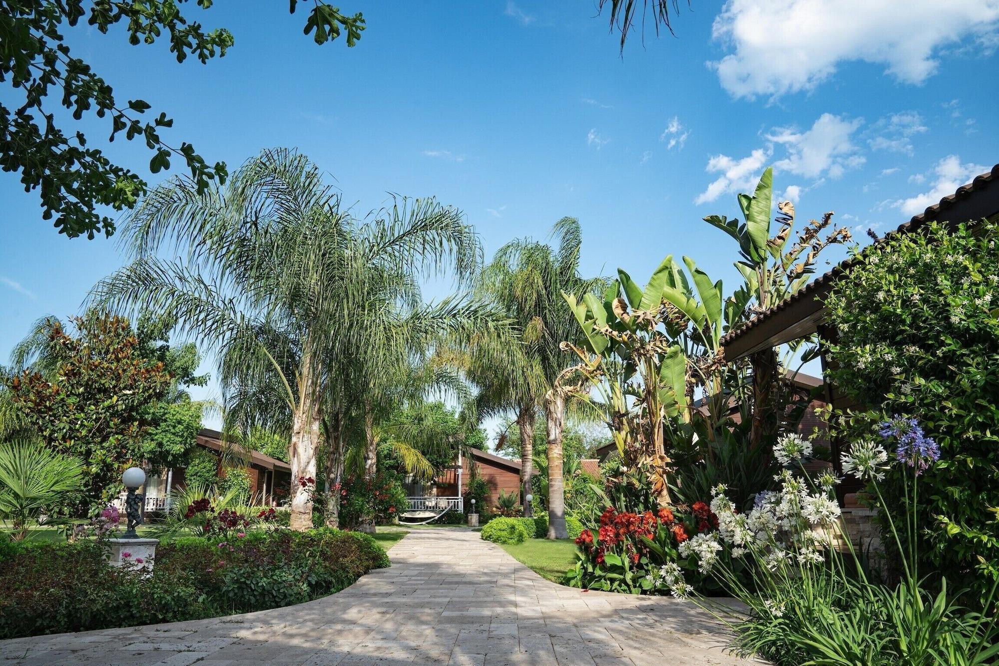 Hera Hotel 3*